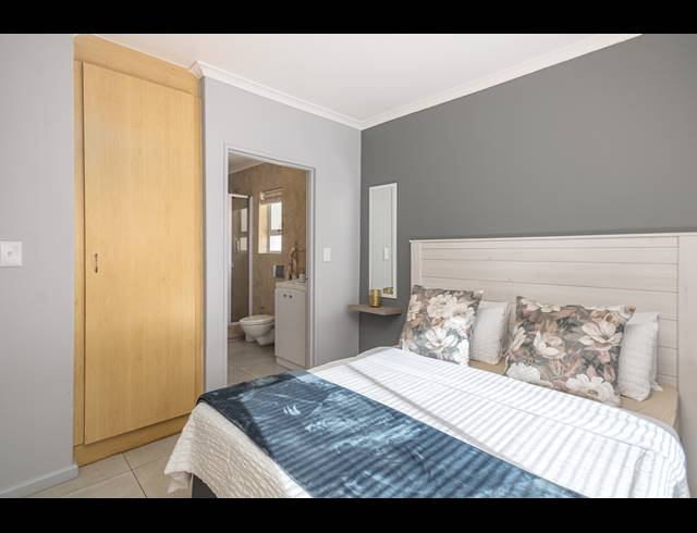 3 BEDROOM FREEHOLD TO LET IN TABLE VIEW